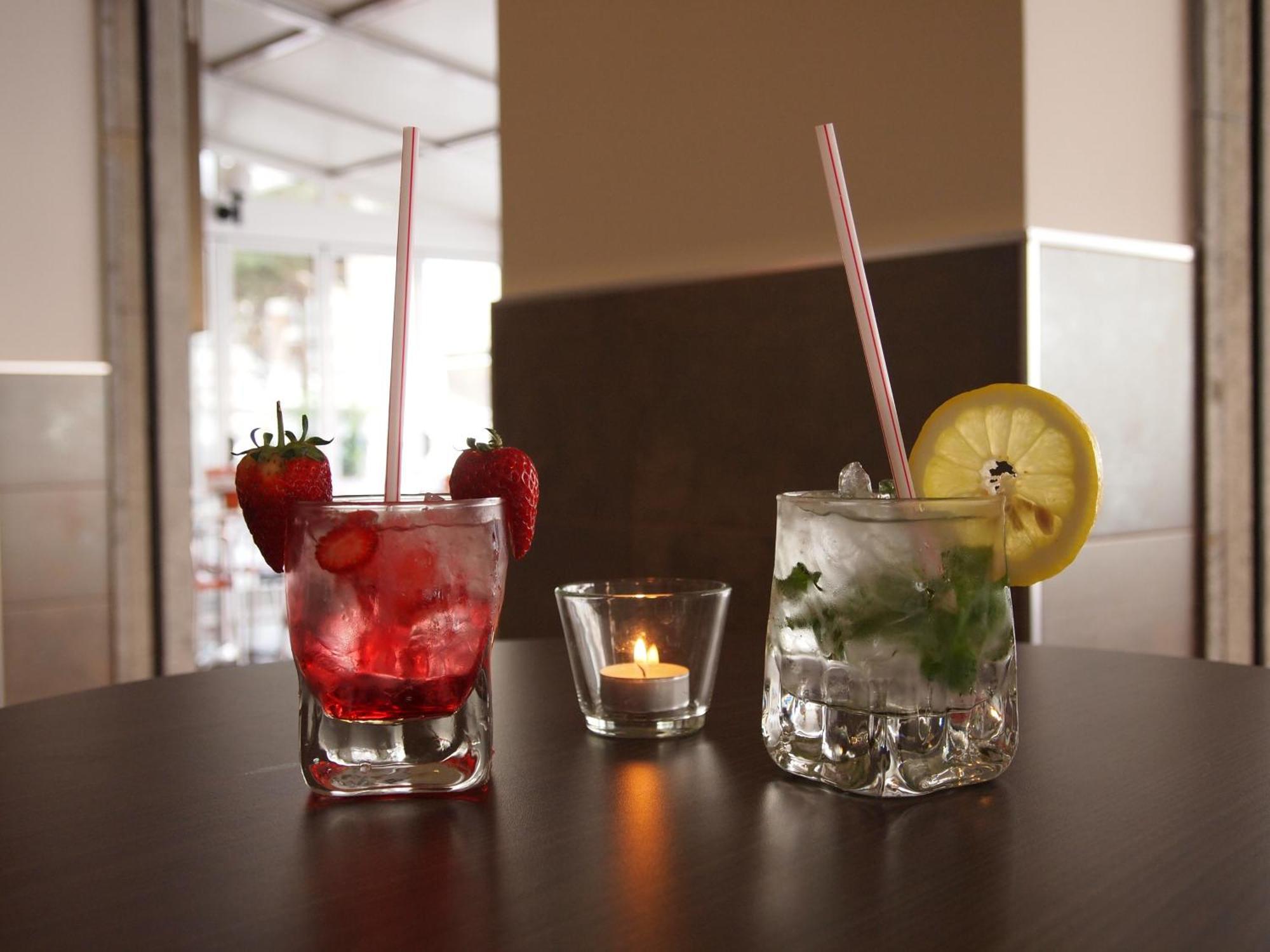 Hotel Stella Maris Blanes Bagian luar foto