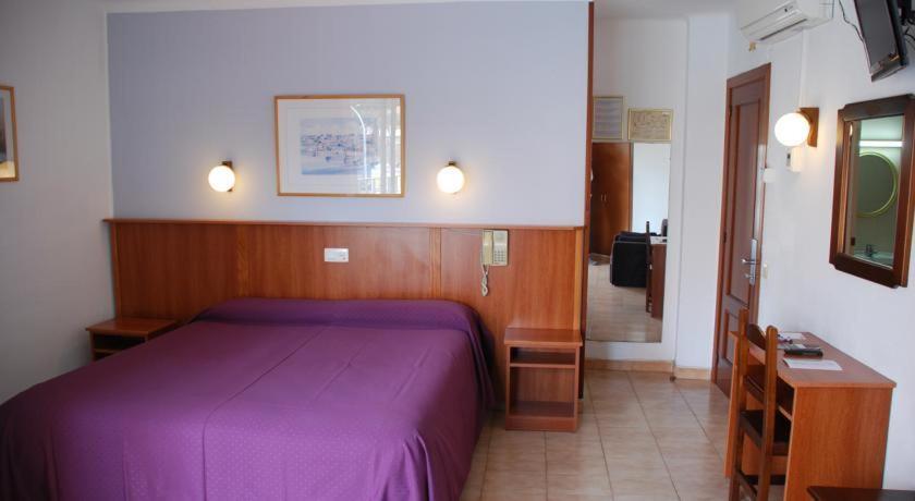 Hotel Stella Maris Blanes Bagian luar foto