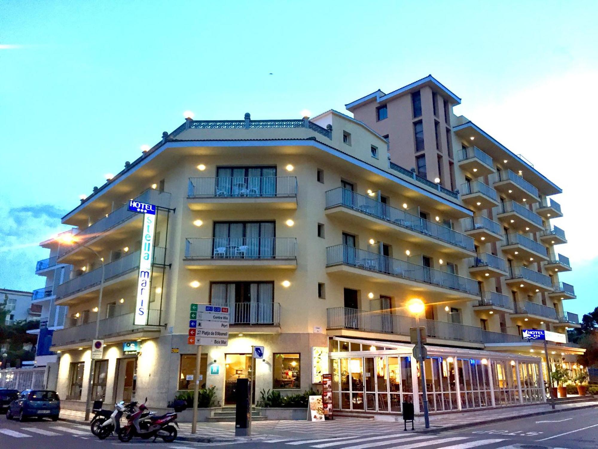 Hotel Stella Maris Blanes Bagian luar foto