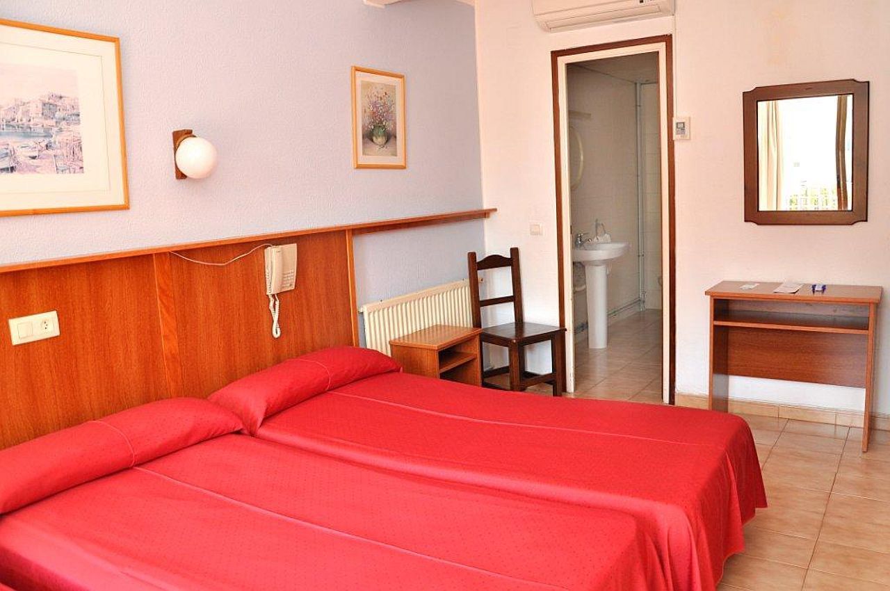 Hotel Stella Maris Blanes Bagian luar foto
