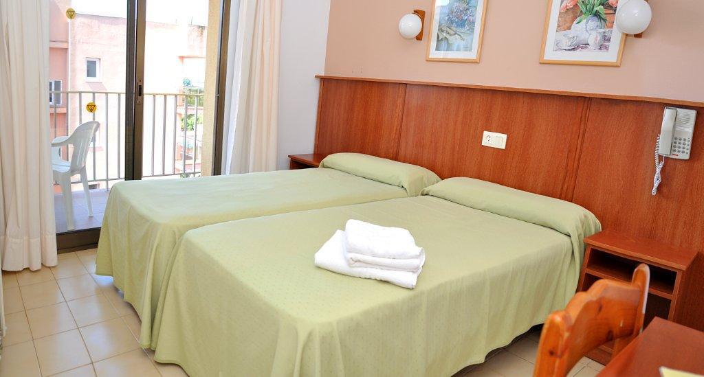 Hotel Stella Maris Blanes Bagian luar foto