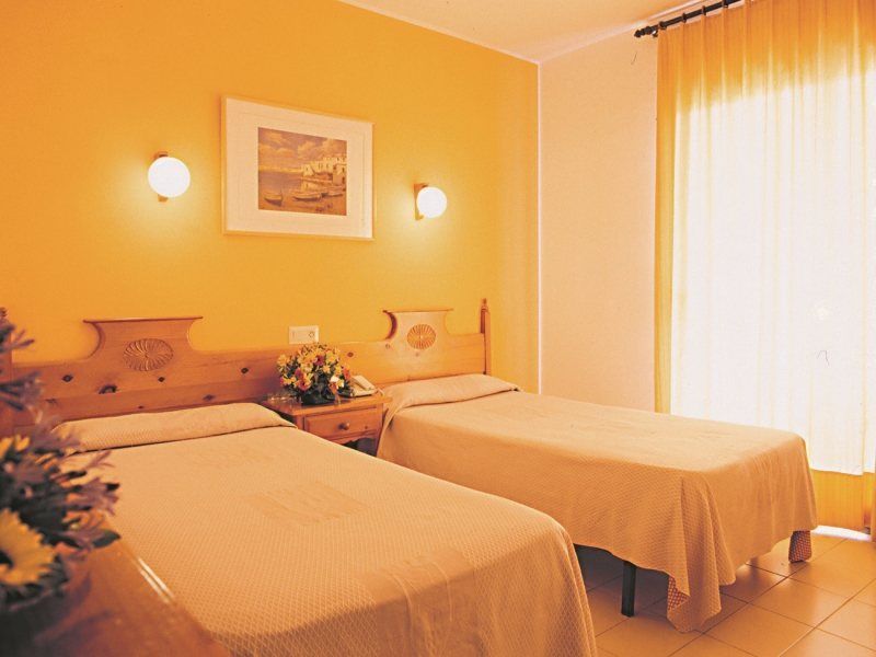 Hotel Stella Maris Blanes Bagian luar foto