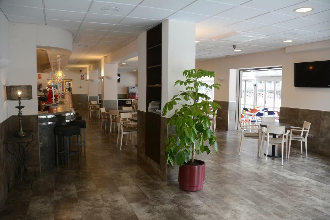 Hotel Stella Maris Blanes Bagian luar foto