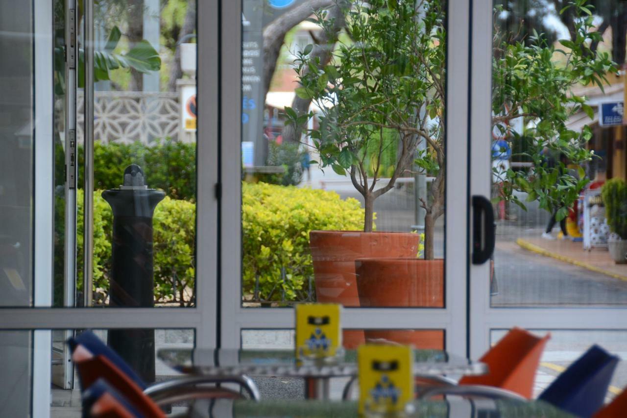 Hotel Stella Maris Blanes Bagian luar foto
