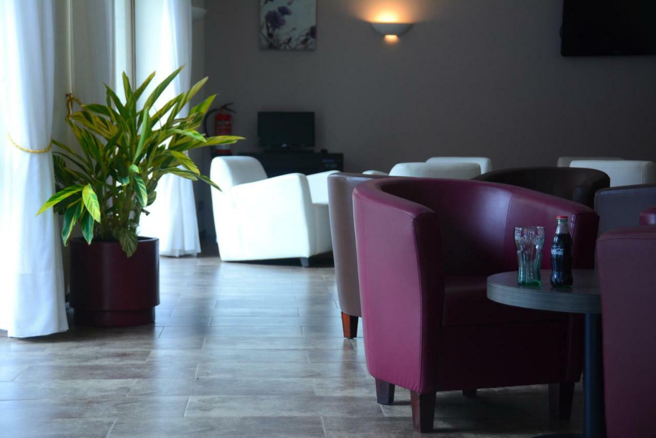 Hotel Stella Maris Blanes Bagian luar foto
